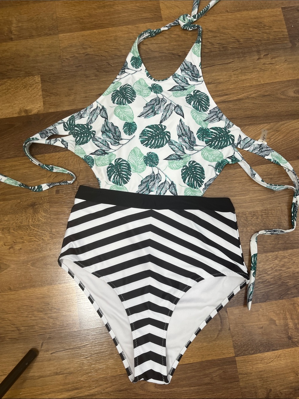 Cupshe Tropical Leaf Halter Black White Striped High Waist Swimsuit Size Large